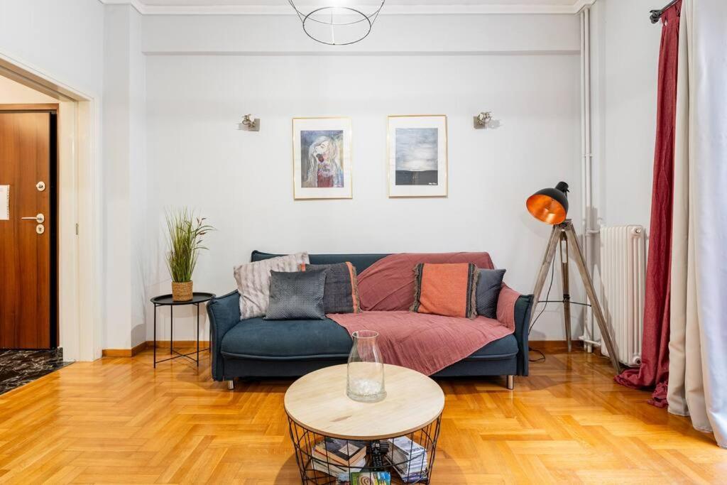 Downtown Cute Apt In The Heart Of Plaka เอเธนส์ ภายนอก รูปภาพ