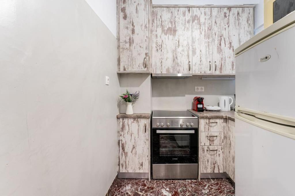 Downtown Cute Apt In The Heart Of Plaka เอเธนส์ ภายนอก รูปภาพ