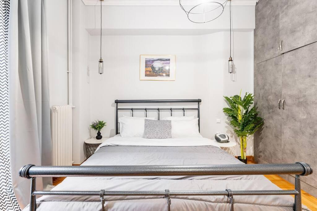 Downtown Cute Apt In The Heart Of Plaka เอเธนส์ ภายนอก รูปภาพ